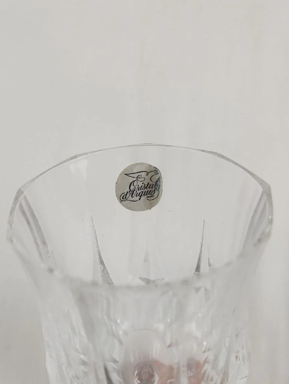 Clear Cut Crystal Wine Glass - Elegant Clear Stemware